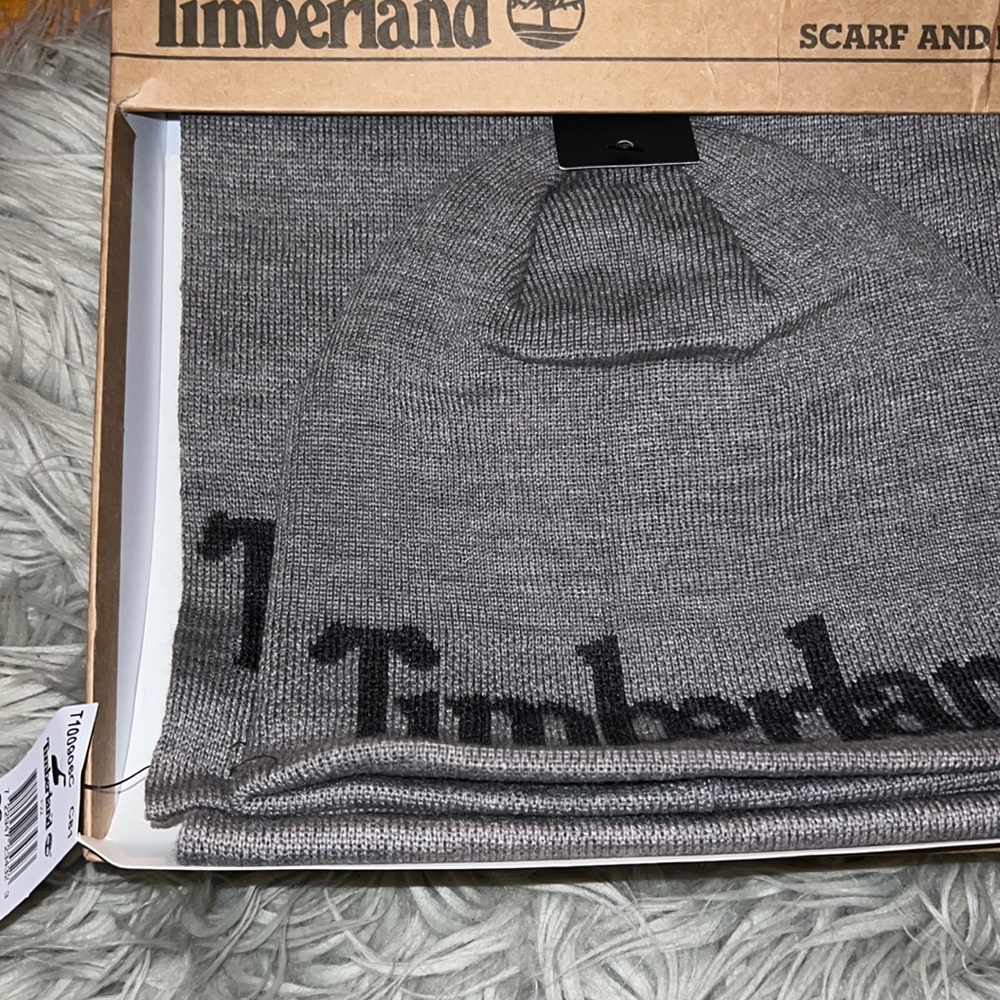 Timberland Scarf and Hat